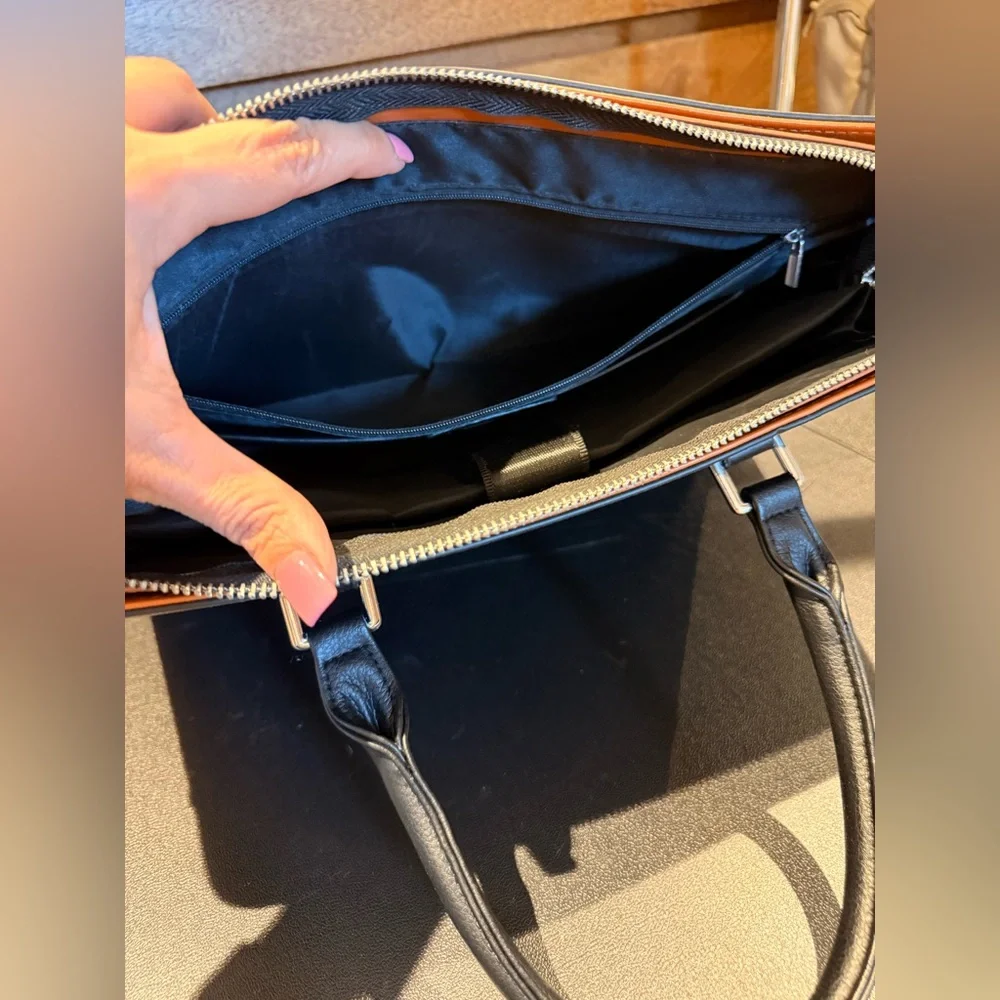 black FSD.WG leather business bag or briefcase missing strap
